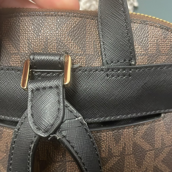 Michael Kors Large Cindy Backpack - Picture 10 of 10